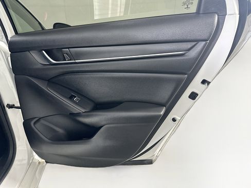 Used 2021 Honda Accord Sport image 31