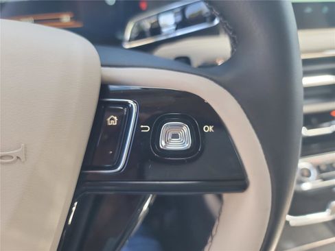 New 2026 Lincoln Corsair Premiere image 21