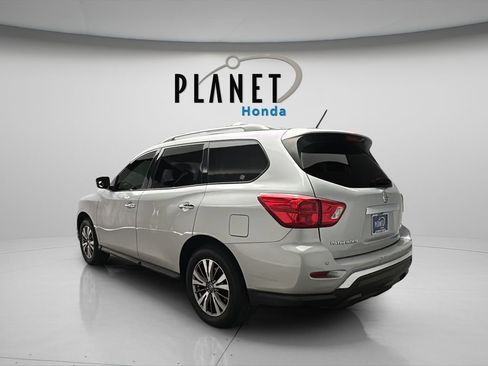 Used 2018 Nissan Pathfinder SV AWD/4WD image 6