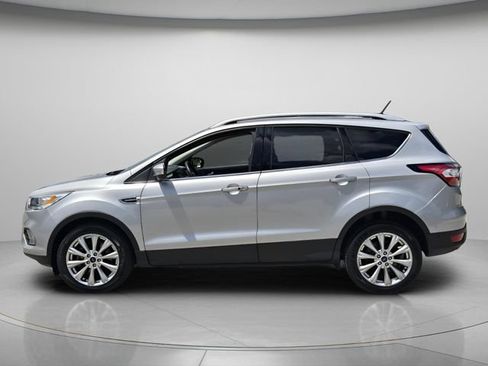 Used 2018 Ford Escape Titanium FWD image 3