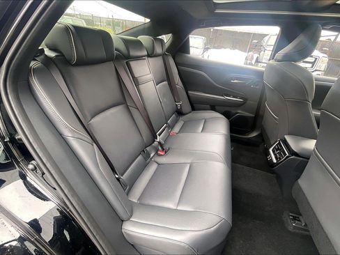 Used 2026 Toyota Crown Limited w/ Advanced Technology Package image 32