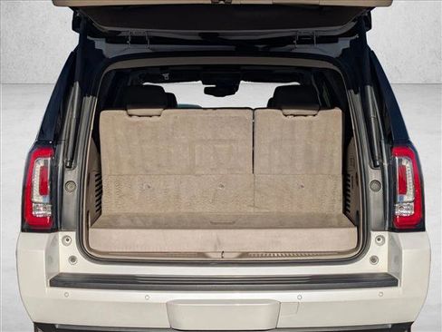 Used 2020 GMC Yukon SLT w/ Open Road Package image 6