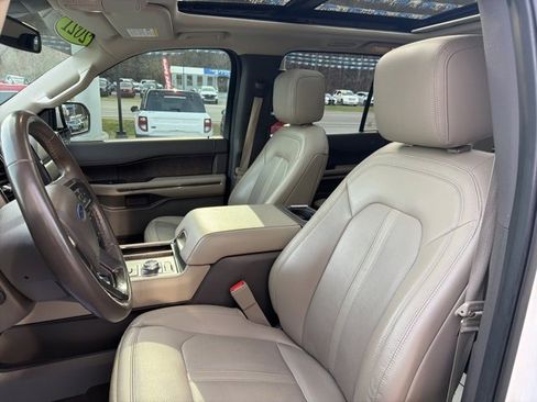 Used 2021 Ford Expedition Limited image 11