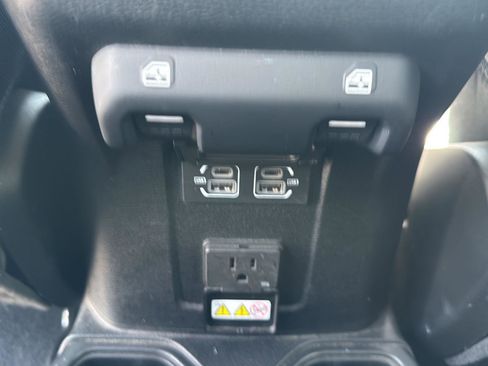 Used 2023 Jeep Gladiator Rubicon w/ LED Lighting Group image 21