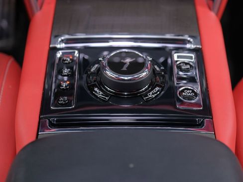 Used 2021 Rolls-Royce Cullinan image 69