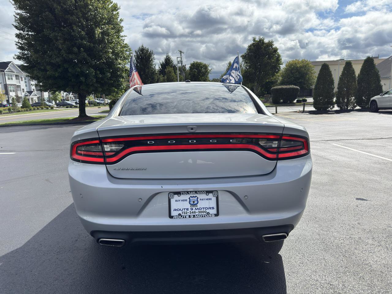 Used 2020 Dodge Charger SXT w/ Leather Interior Group RWD image 5