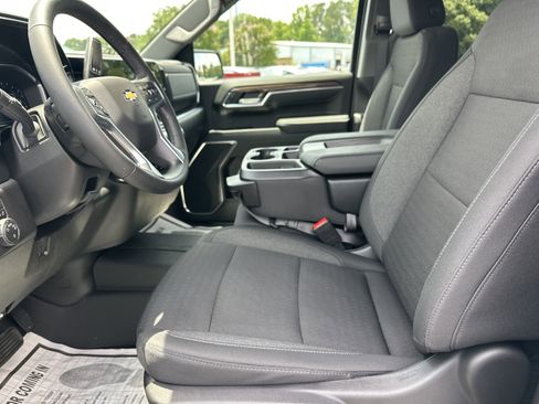Used 2026 Chevrolet Silverado 1500 LT AWD/4WD image 10