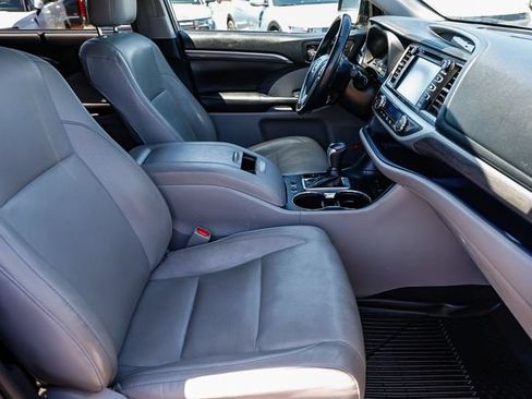 Used 2019 Toyota Highlander Limited AWD/4WD image 20