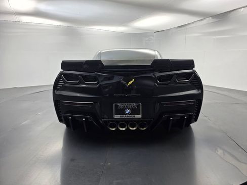 Used 2015 Chevrolet Corvette Z06 w/ 3LZ Preferred Equipment Group RWD image 5