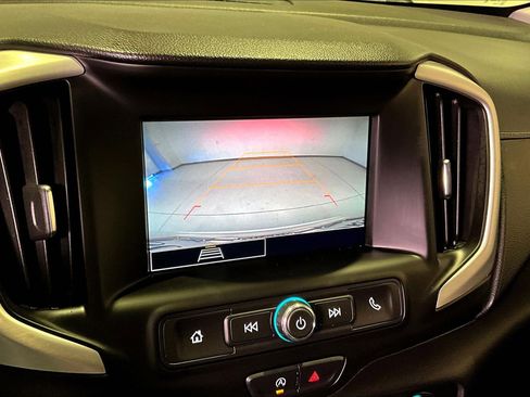 Used 2024 GMC Terrain SLE FWD image 15