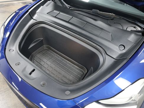 Used 2022 Tesla Model Y Long Range image 46