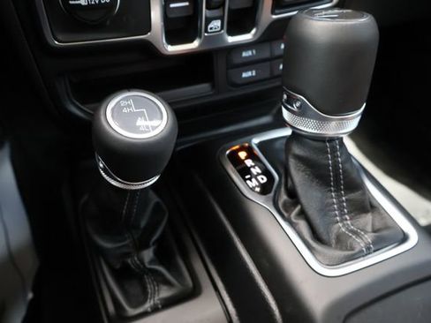 New 2026 Jeep Gladiator Sport AWD/4WD image 14