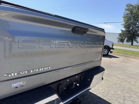 Used 2023 Chevrolet Silverado 1500 LT AWD/4WD image 26