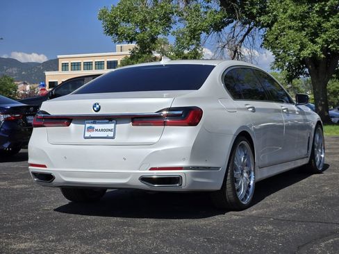 Used 2022 BMW 740i RWD image 4