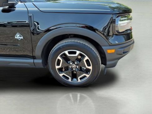 Certified 2023 Ford Bronco Sport Outer Banks w/ Tech Package AWD/4WD image 4