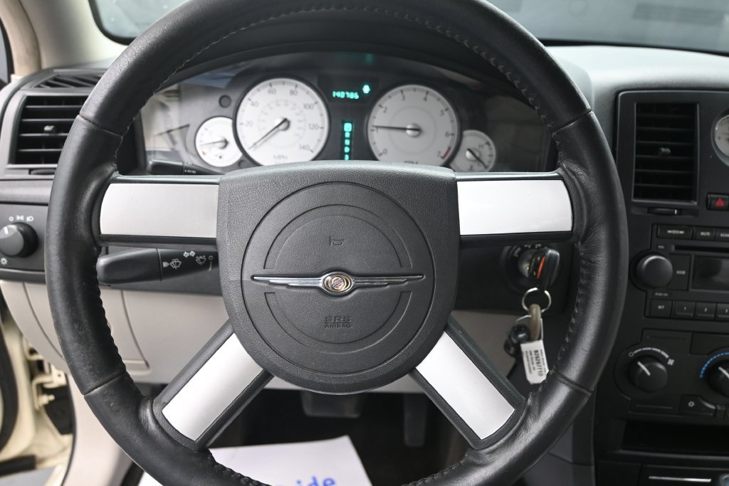 Used 2005 Chrysler 300 Touring w/ Sound Group RWD image 26