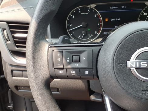 Used 2023 Nissan Rogue SV AWD/4WD image 12