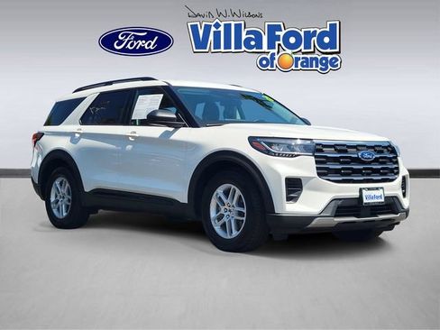 Used 2026 Ford Explorer Active RWD image 1