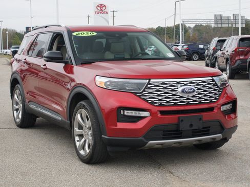 Used 2020 Ford Explorer Platinum w/ Premium Technology Package image 25