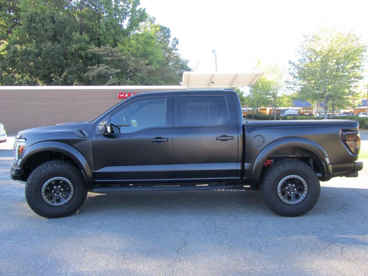 Used 2025 Ford F150 Raptor AWD/4WD image 7