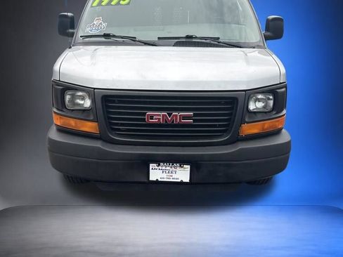 Used 2014 GMC Savana 2500 RWD image 1