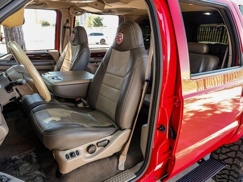 Used 2004 Ford Excursion Eddie Bauer image 4