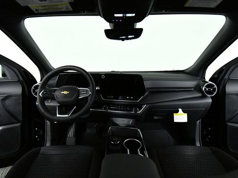 New 2026 Chevrolet Equinox LT w/ Safety and Technology Package AWD/4WD image 18
