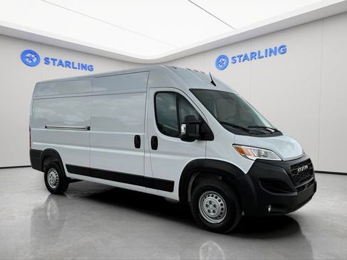 Used 2026 RAM ProMaster 2500 w/ Convenience Group FWD image 13