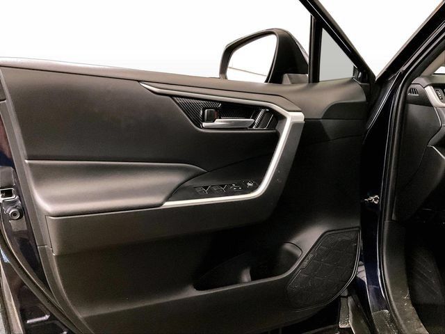 Used 2022 Toyota RAV4 XLE AWD/4WD image 22