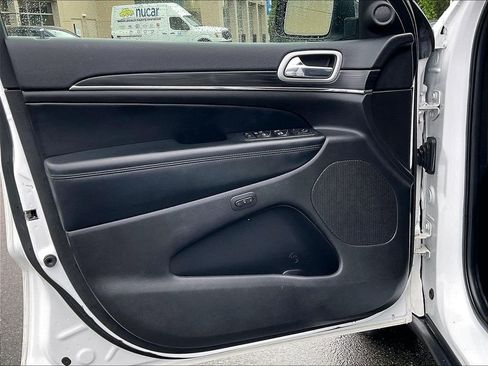Used 2020 Jeep Grand Cherokee Limited AWD/4WD image 9