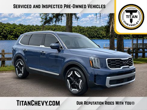 Used 2023 Kia Telluride S AWD/4WD image 1