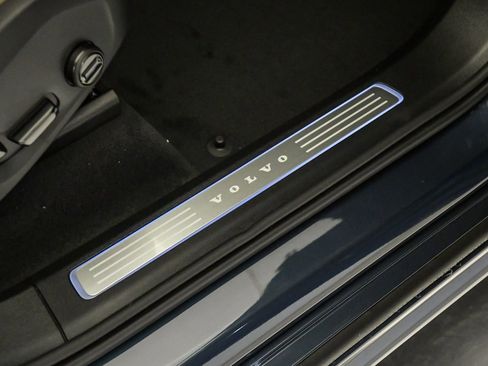 New 2026 Volvo XC90 B5 Plus w/ Protection Package image 18