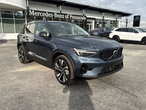 New 2026 Volvo XC40 B5 Ultra w/ Protection Package Premier image 7