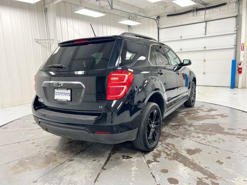 Used 2017 Chevrolet Equinox LT FWD image 3