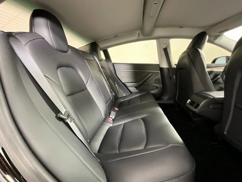 Used 2022 Tesla Model 3 image 23
