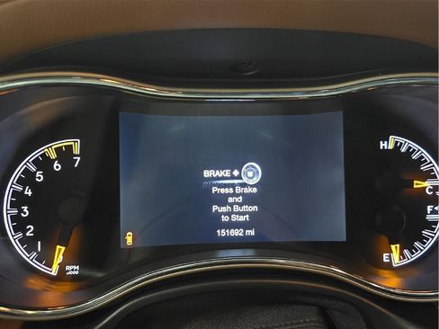 Used 2016 Jeep Grand Cherokee Summit image 12