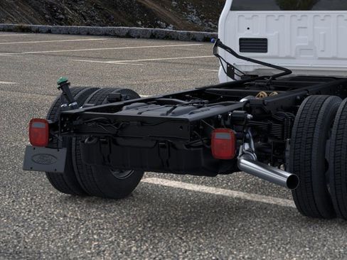 New 2026 Ford F450 XL w/ XL Chrome Package RWD image 21