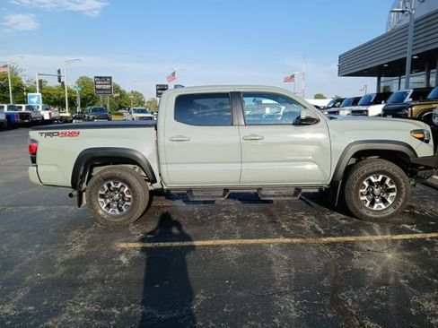 Used 2023 Toyota Tacoma TRD Off-Road w/ TRD Premium Off Road Package AWD/4WD image 7