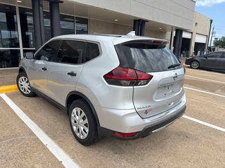 Used 2019 Nissan Rogue S FWD video 3