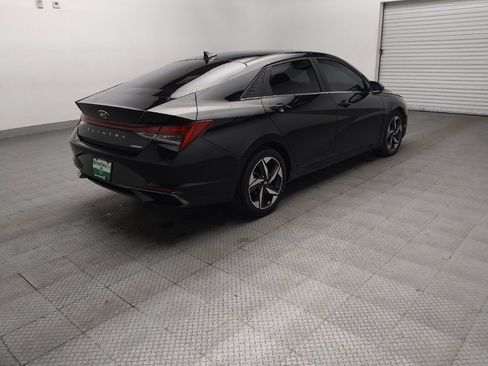 Used 2022 Hyundai Elantra Limited w/ Cargo Package FWD image 9