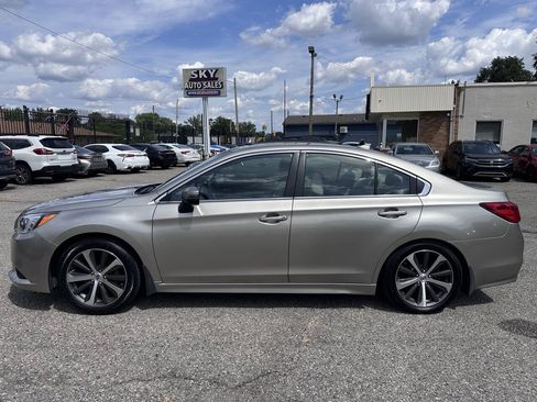 Used 2017 Subaru Legacy 2.5i Limited AWD/4WD image 4