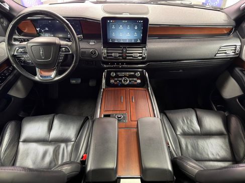 Used 2020 Lincoln Navigator Reserve w/ Luxury Package image 29