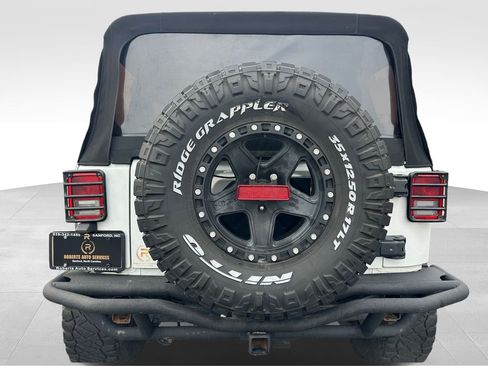 Used 2015 Jeep Wrangler Unlimited Sport image 6