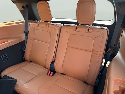 New 2025 Lincoln Aviator Black Label image 17