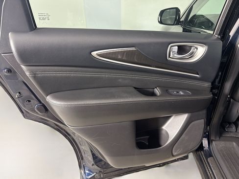 Used 2019 INFINITI QX60 Luxe w/ Essential Package image 26