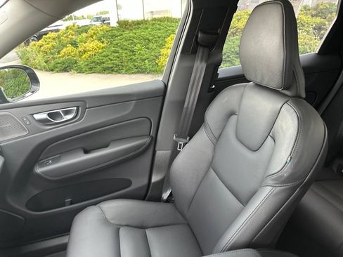 Certified 2025 Volvo XC60 T8 Plus w/ Protection Package Premier AWD/4WD image 35
