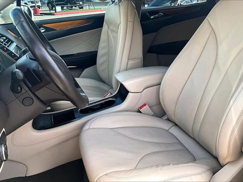 Used 2018 Lincoln MKC Select w/ Select Plus Package image 7