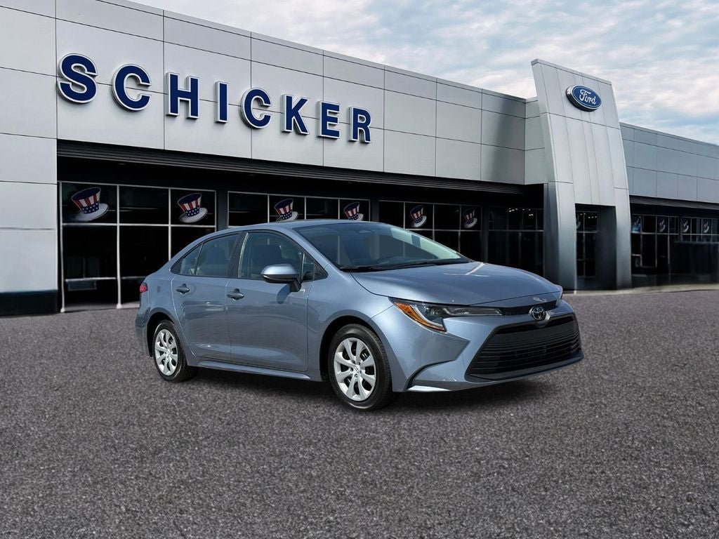 Used 2023 Toyota Corolla LE FWD image 1