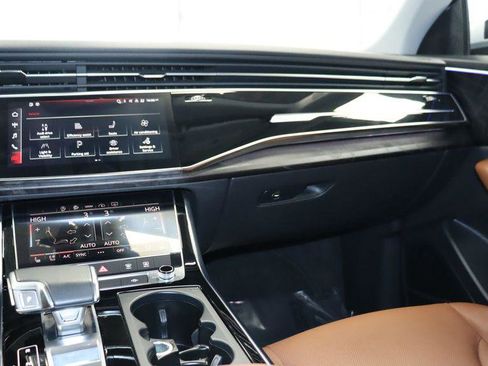 Used 2022 Audi Q8 Premium Plus w/ Premium Plus Package AWD/4WD image 26