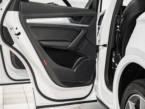 Used 2025 Audi Q5 2.0T Premium image 37